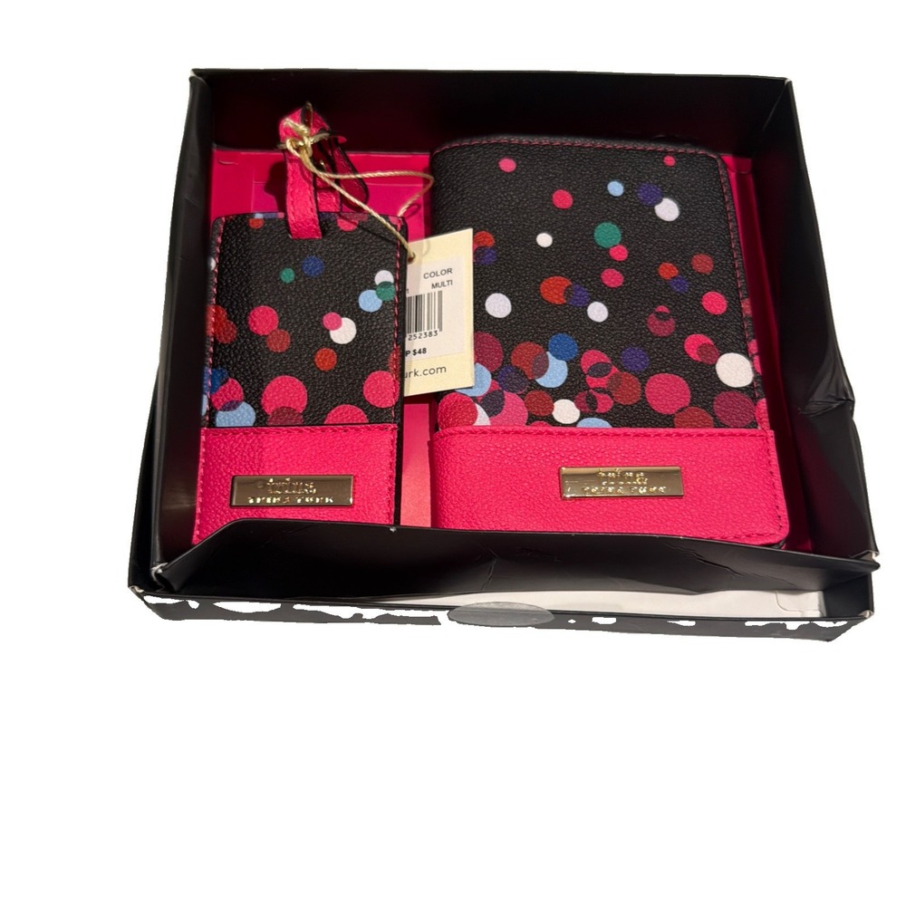 Trina Turk 2-Piece Travel Set Passport Cover Holder & Luggage Tag Confetti NIB